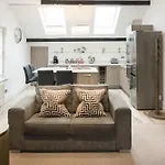 Serviced - St George's Five Apartment Harrogate