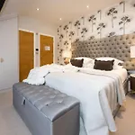 Apartment Serviced - St George's Five *