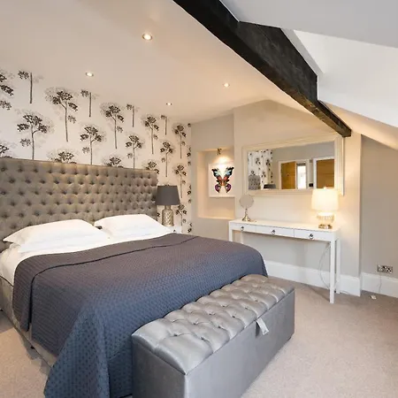 Serviced - St George's Five *