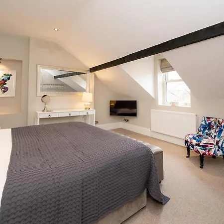 Serviced - St George's Five * Harrogate