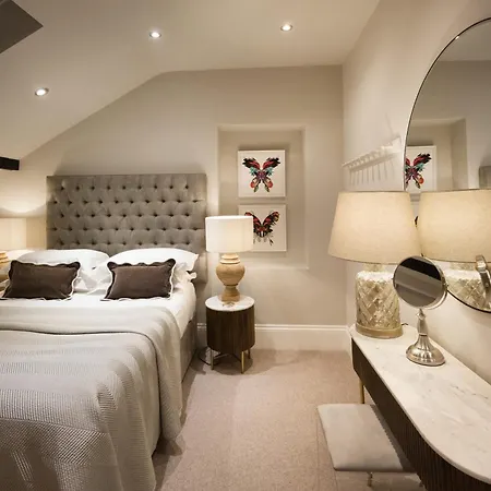 Serviced - St George's Five Apartman *