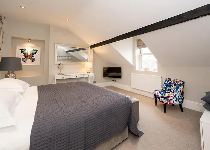 Serviced - St George's Five * Harrogate