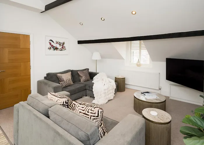 Serviced - St George's Five *