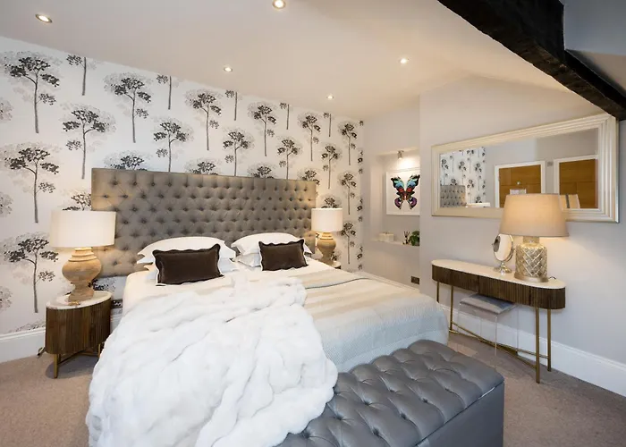 Serviced - St George's Five Apartman *