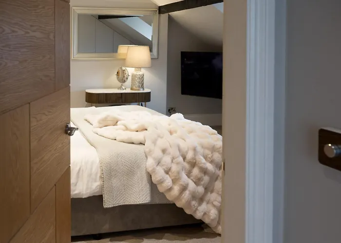 Serviced - St George's Five Apartman *