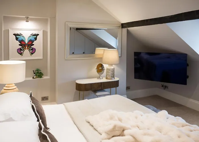 Serviced - St George's Five * Harrogate