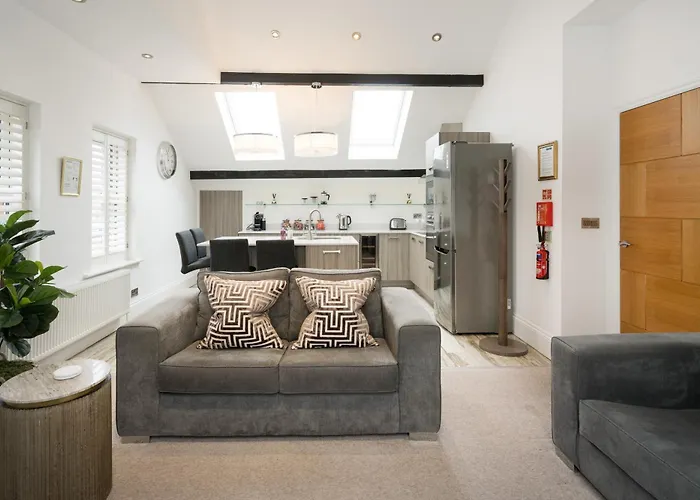 Serviced - St George's Five * Harrogate