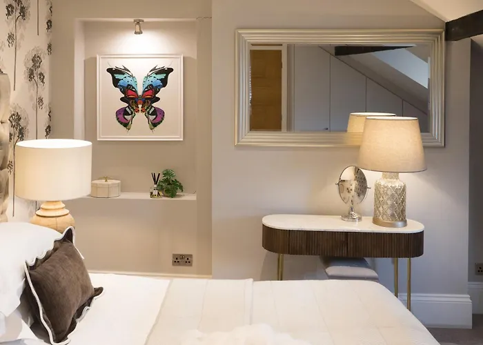 Serviced - St George's Five