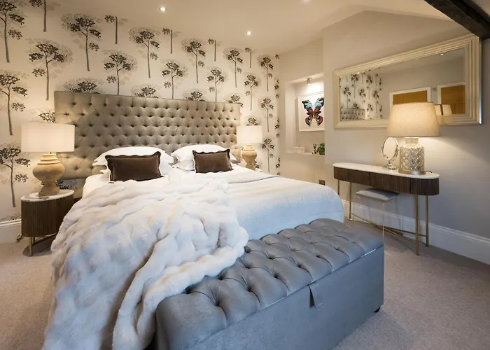 Serviced - St George's Five * Harrogate