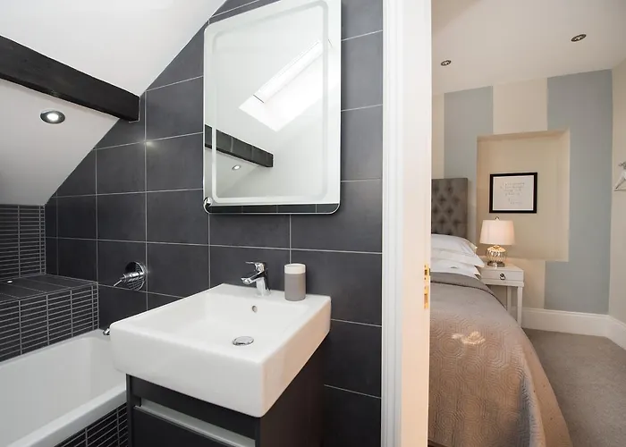 Serviced - St George's Five *