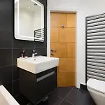 Serviced - St George's Five Apartament *