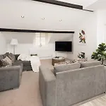 Serviced - St George's Five Apartament