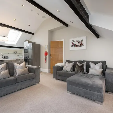 Serviced - St George's Five Apartment *