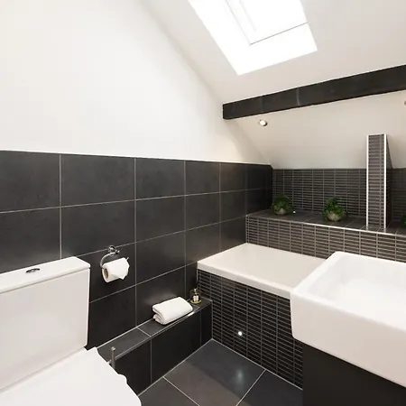 Apartament Serviced - St George's Five *